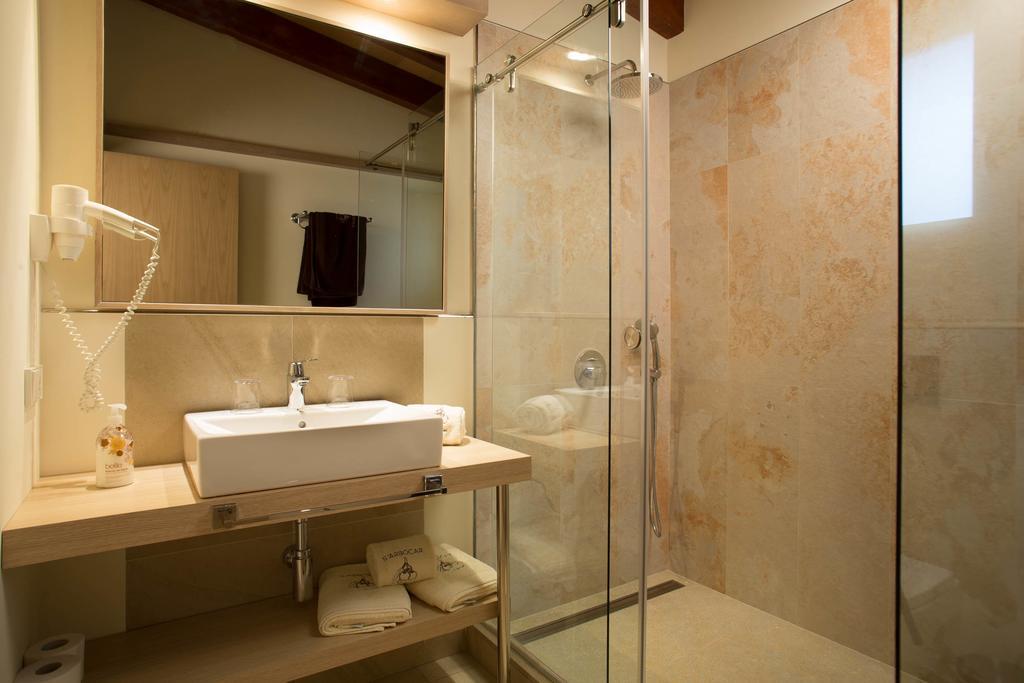Agroturismo S'arbocar Farm stay *
